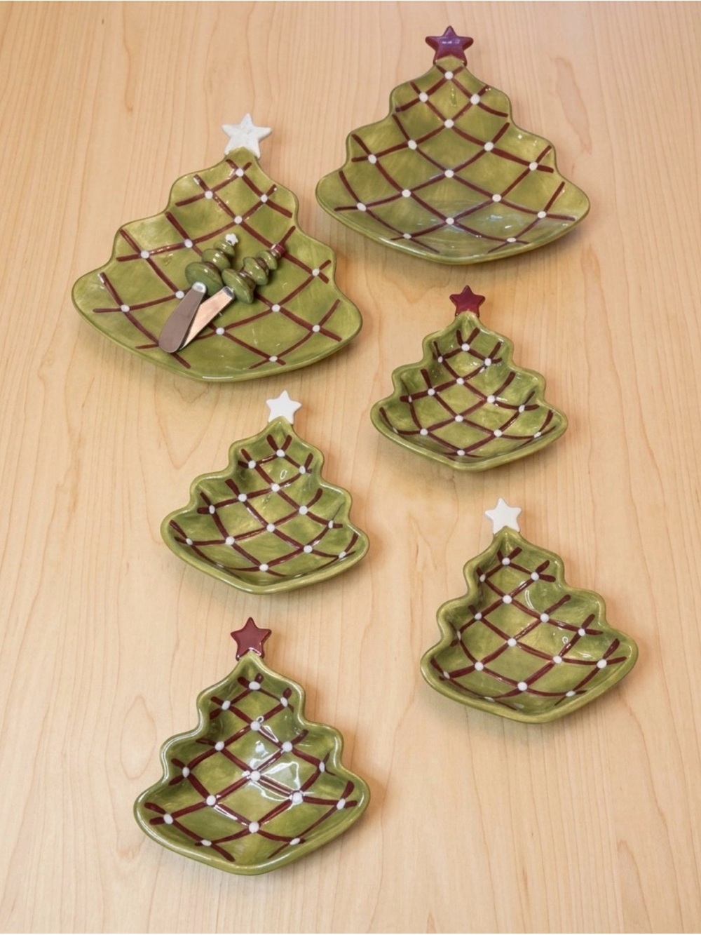 Season’s Greetings Pottery Barn Christmas Tree Ceramic Dish Set (6)